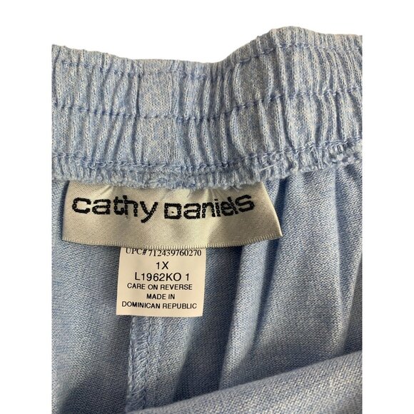 Cathy Daniels Women's Light Blue Capris - Picture 3 of 7